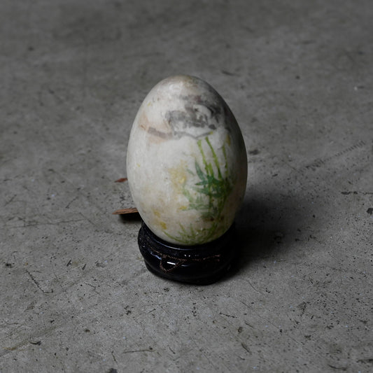 Eggstone & woodstand {R-00615}
