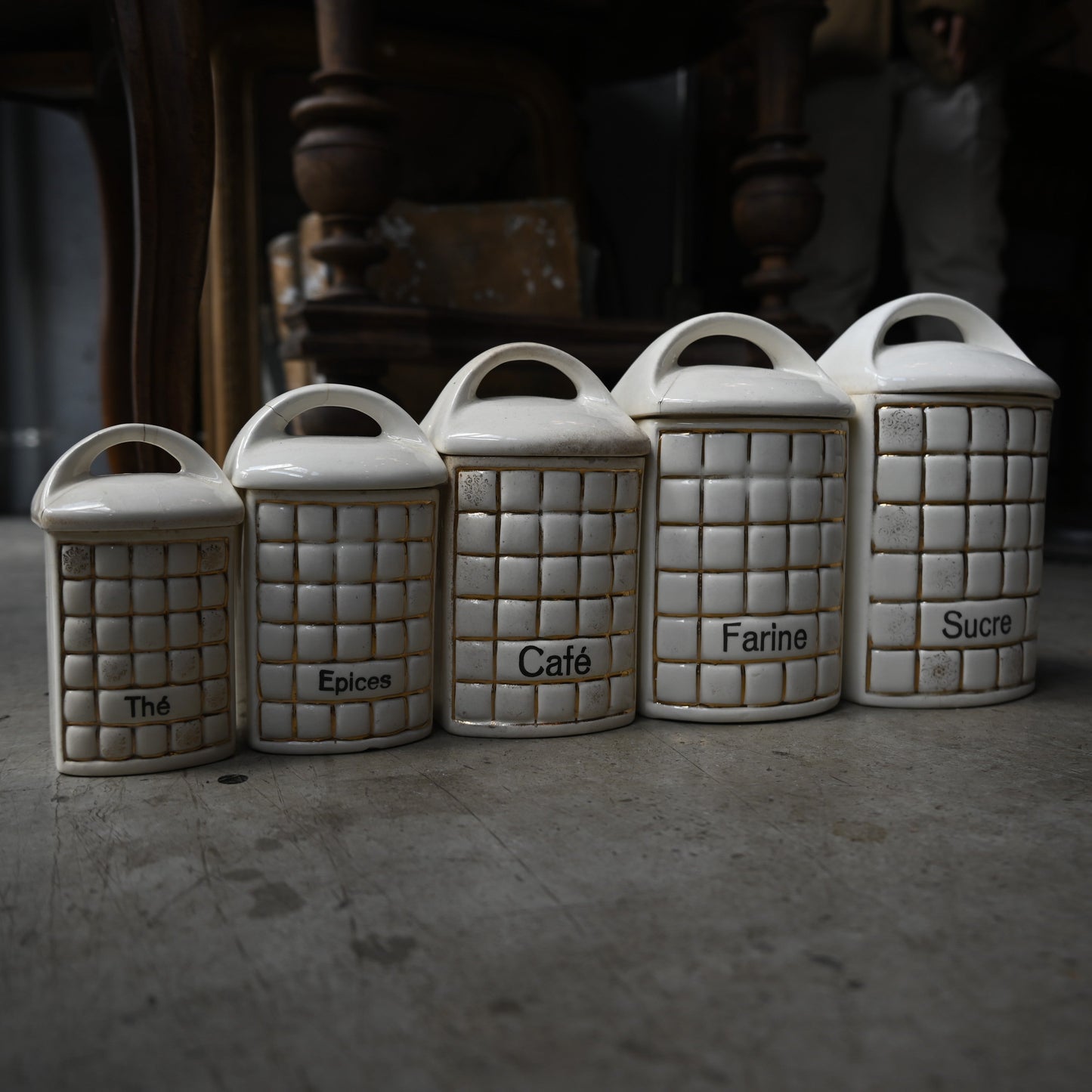 Antique Canister Set{ R-0119}