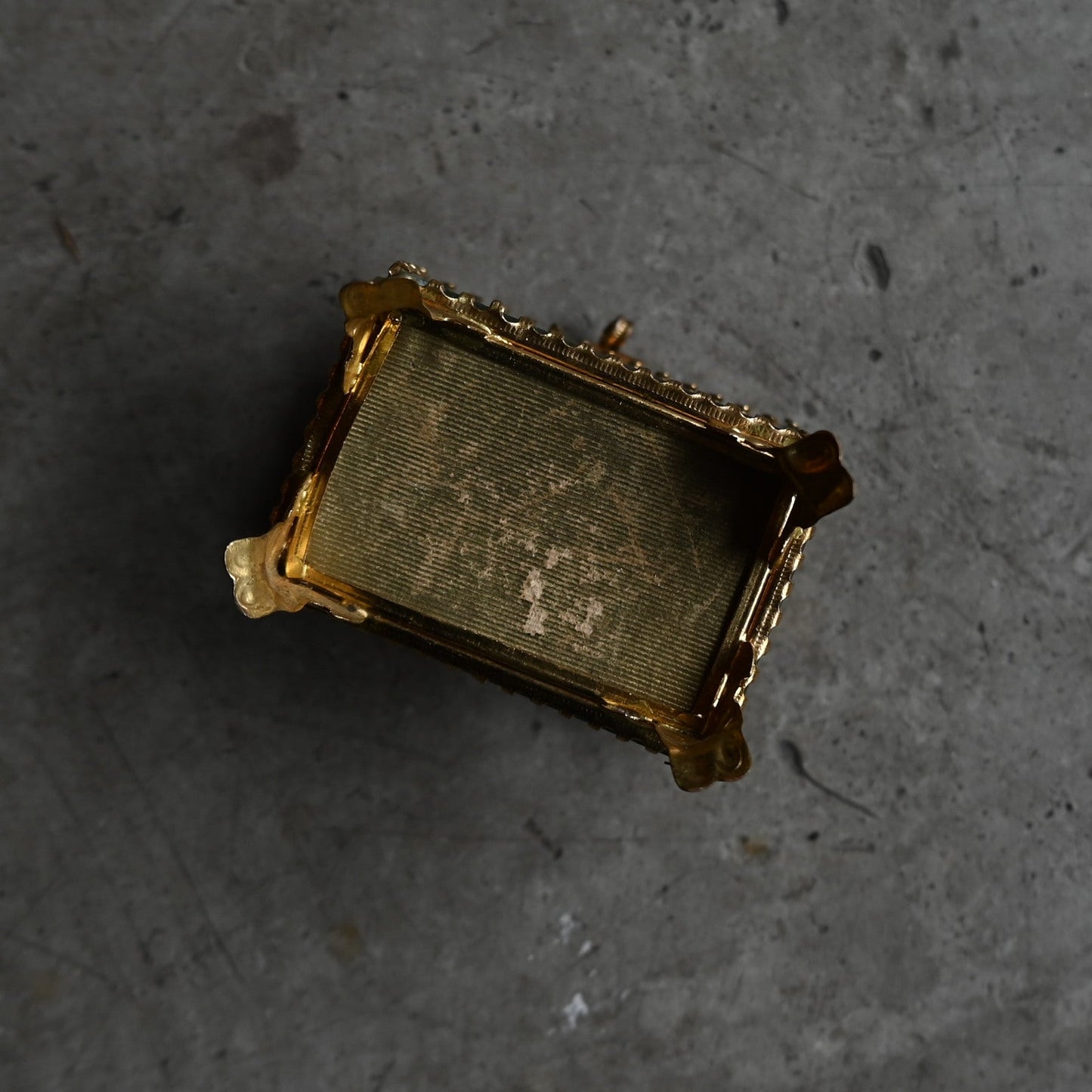 Antique Square Glass Jewelry Box { R-0114}