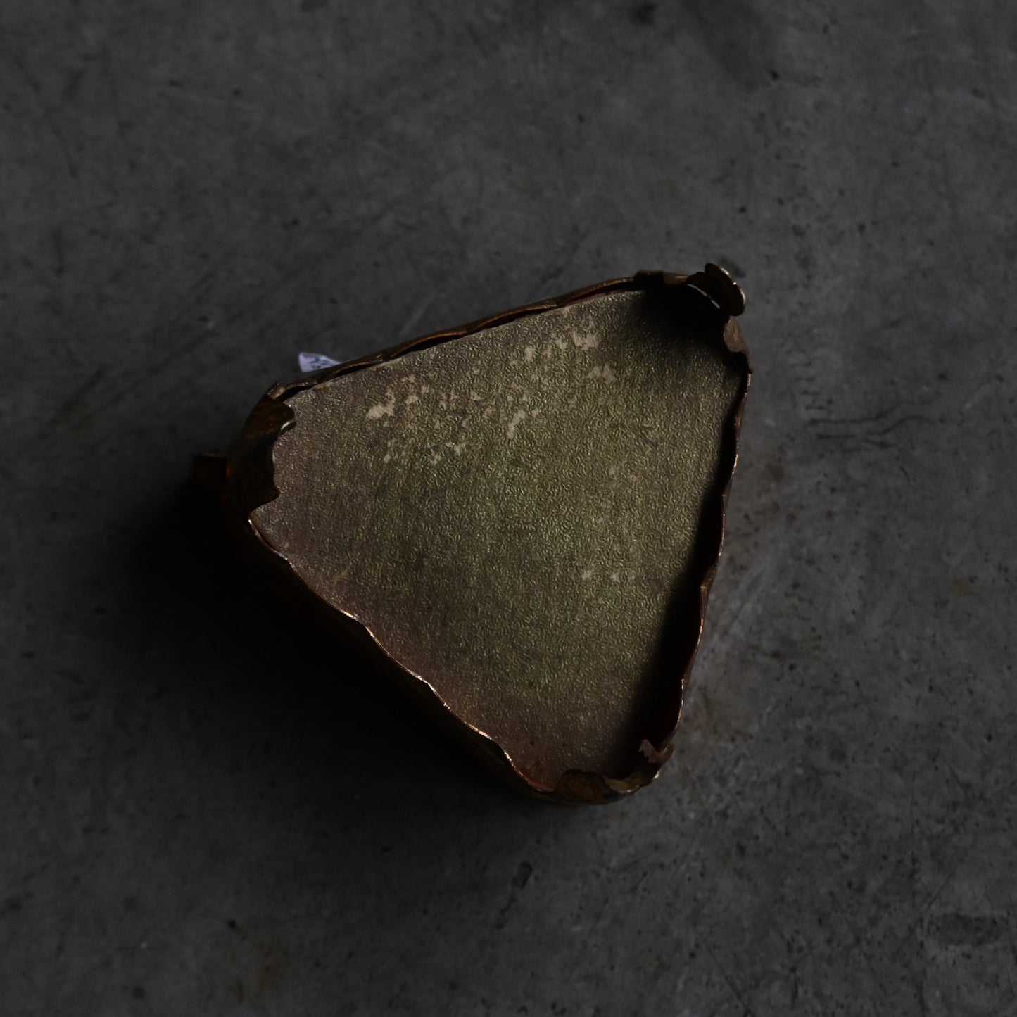 Antique Triangle Jewelry Box { R-0116}