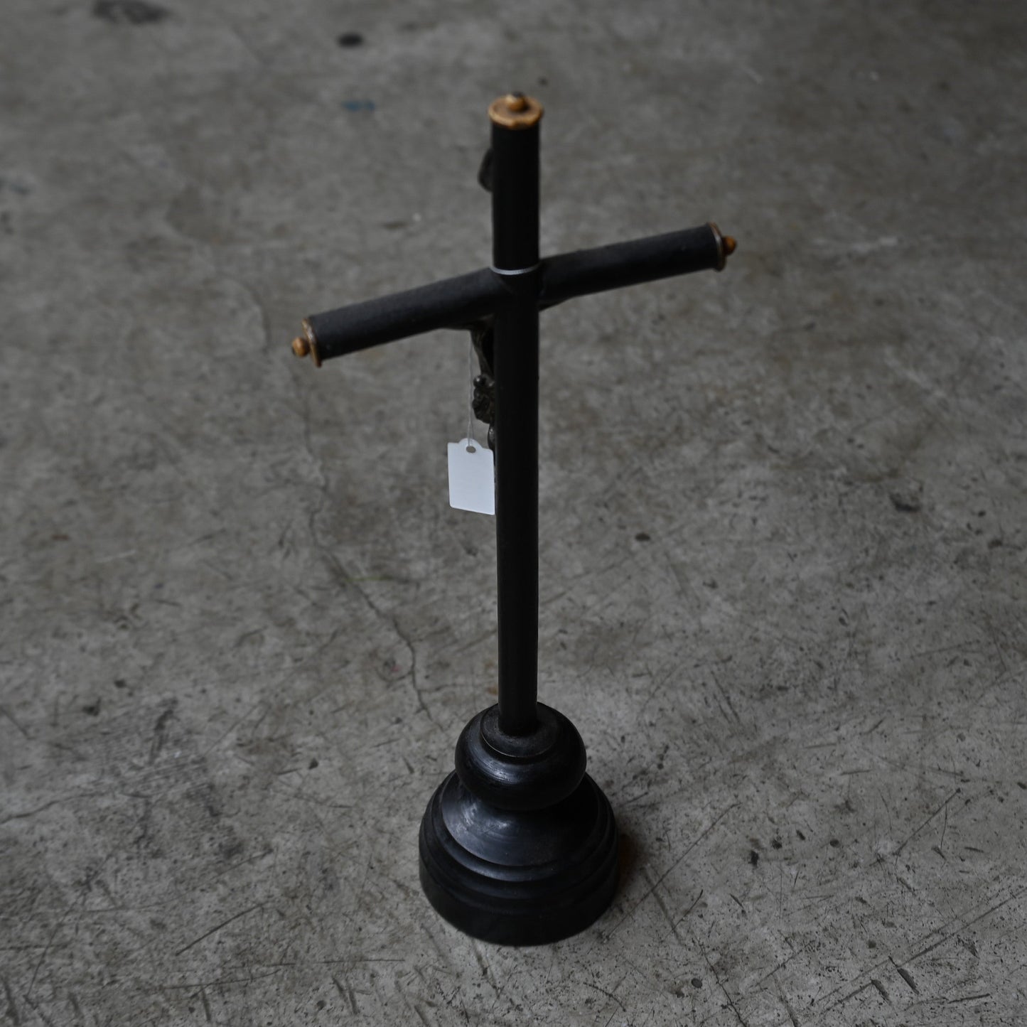 Cross Christ Figure{ RB-00206 }
