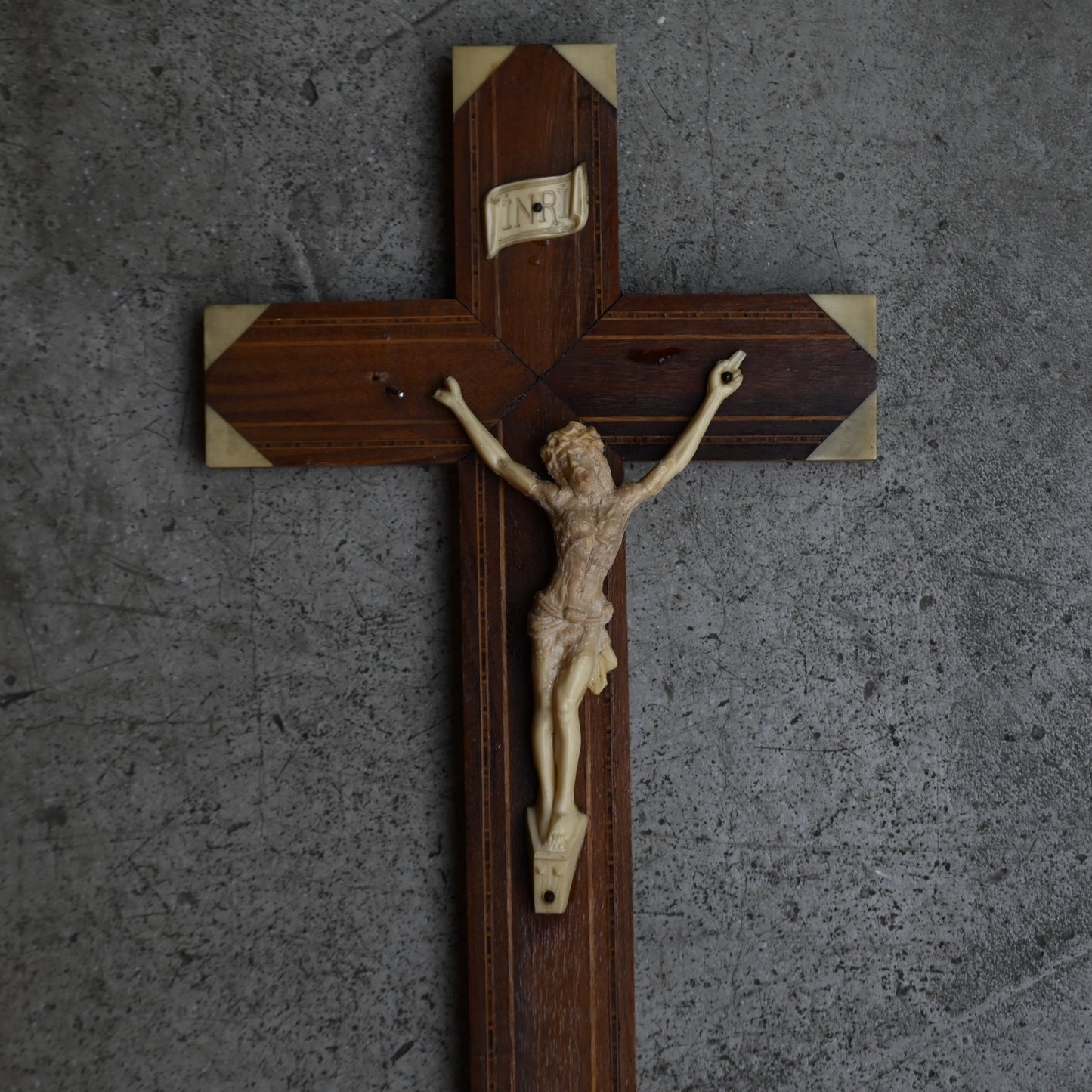 Wall Cross Christ Figure{ RB-00208 }