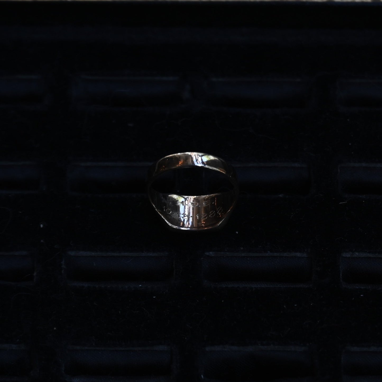 Signet Ring "1888s 9k "{RM-00250}