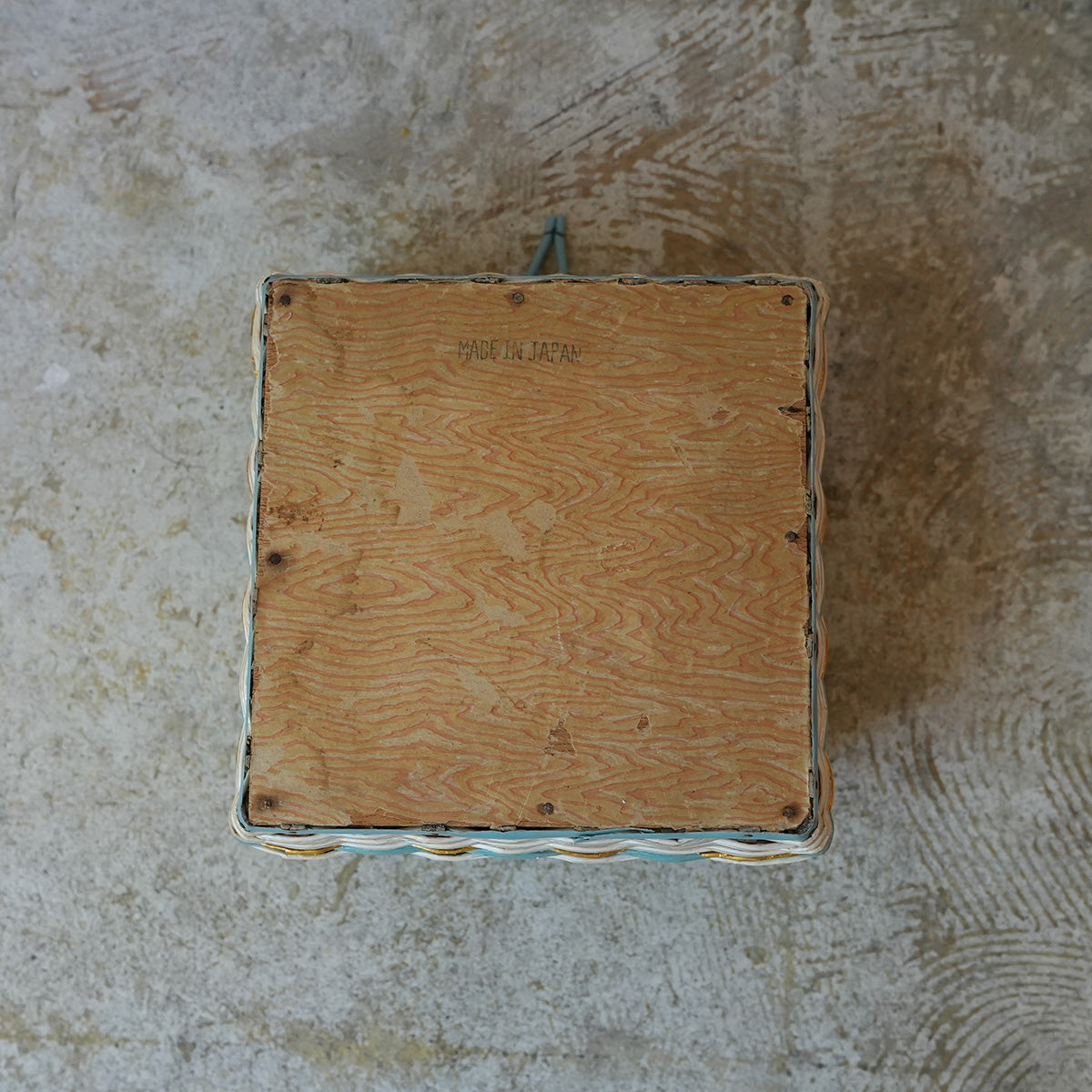 Vintage Basket case{F-009024}