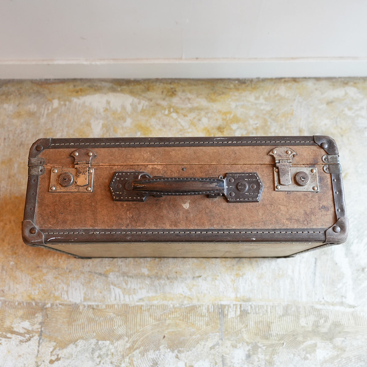 Vintage Wood Trunk Case{F-009026}