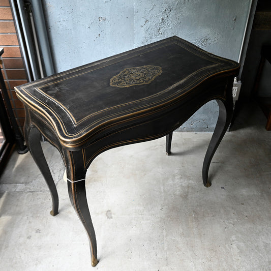Game table "Napoléon style"{R-00213}