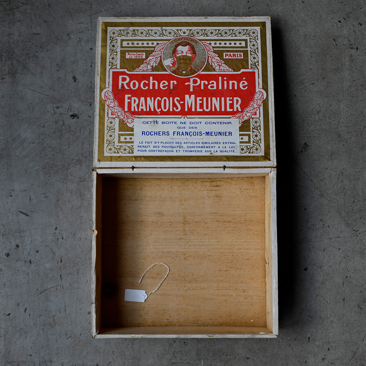 Antique French Chocolate Box{R-00714}