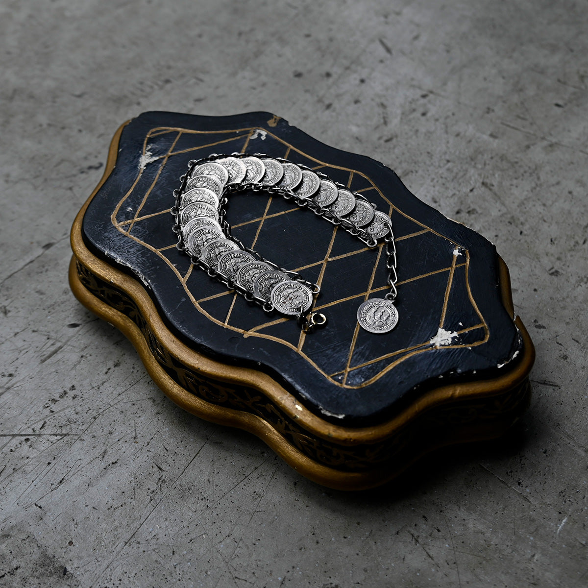 Vintage Coin Link Bracelet{R-00924}