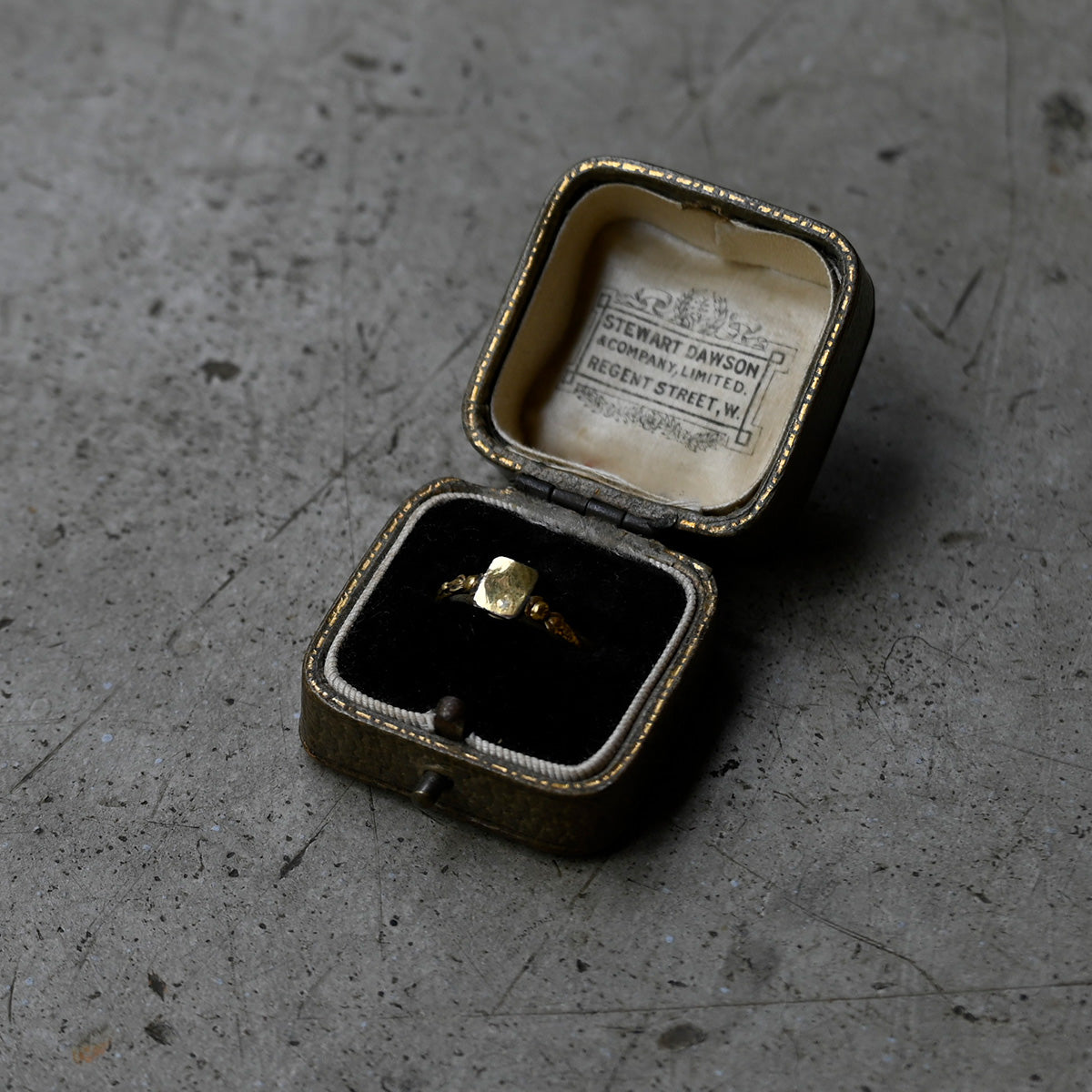 Vintage Goldignet Signature Ring{R-00960}