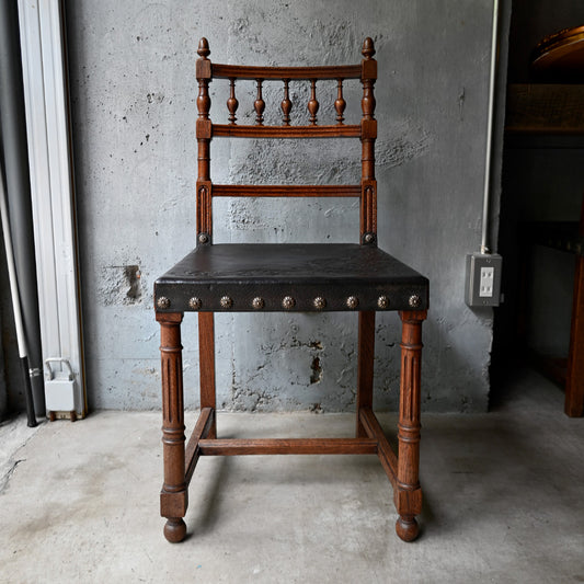 Stamped leather chair{R-00203}