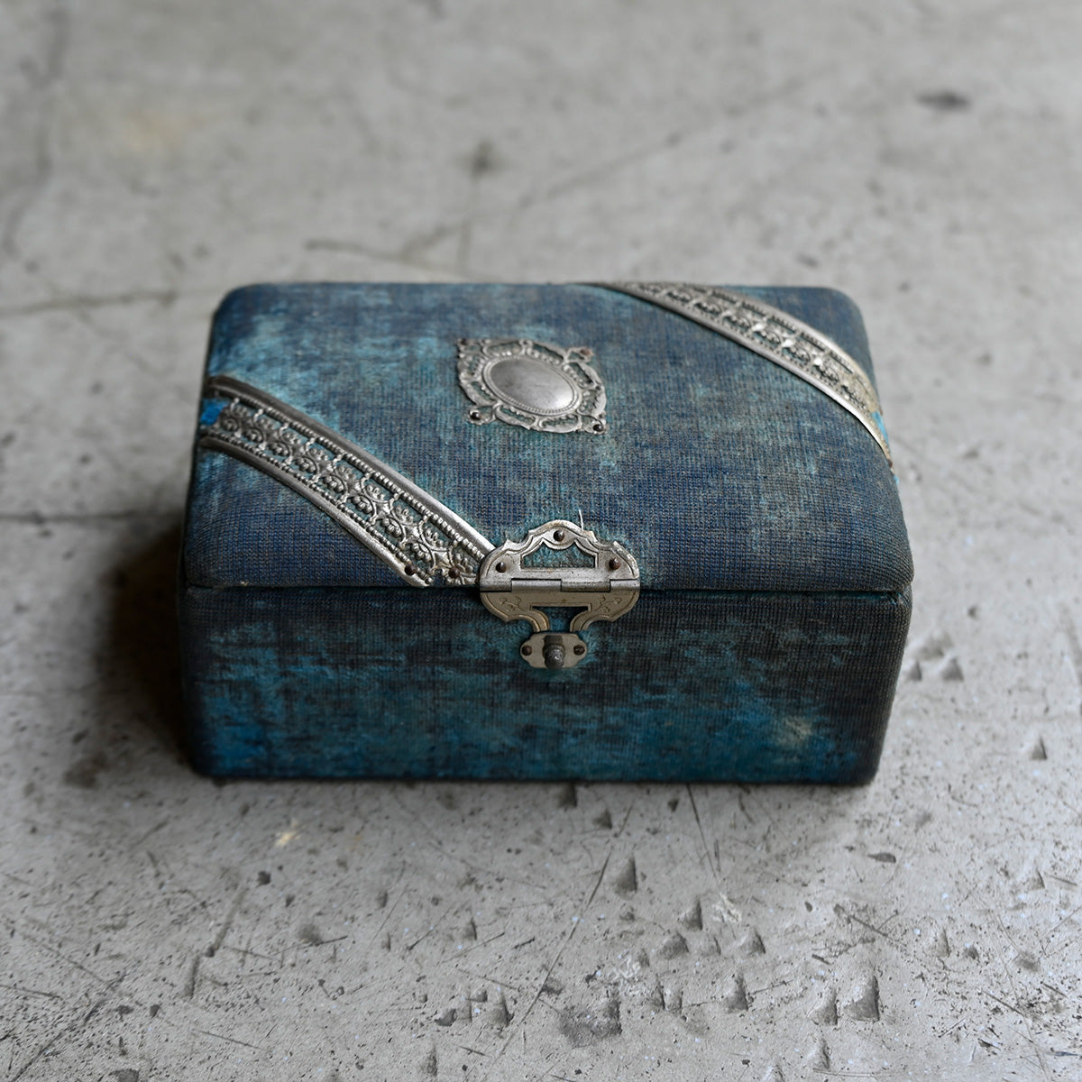 Jewelry velvet case " Art nouveau style"{R-00708}