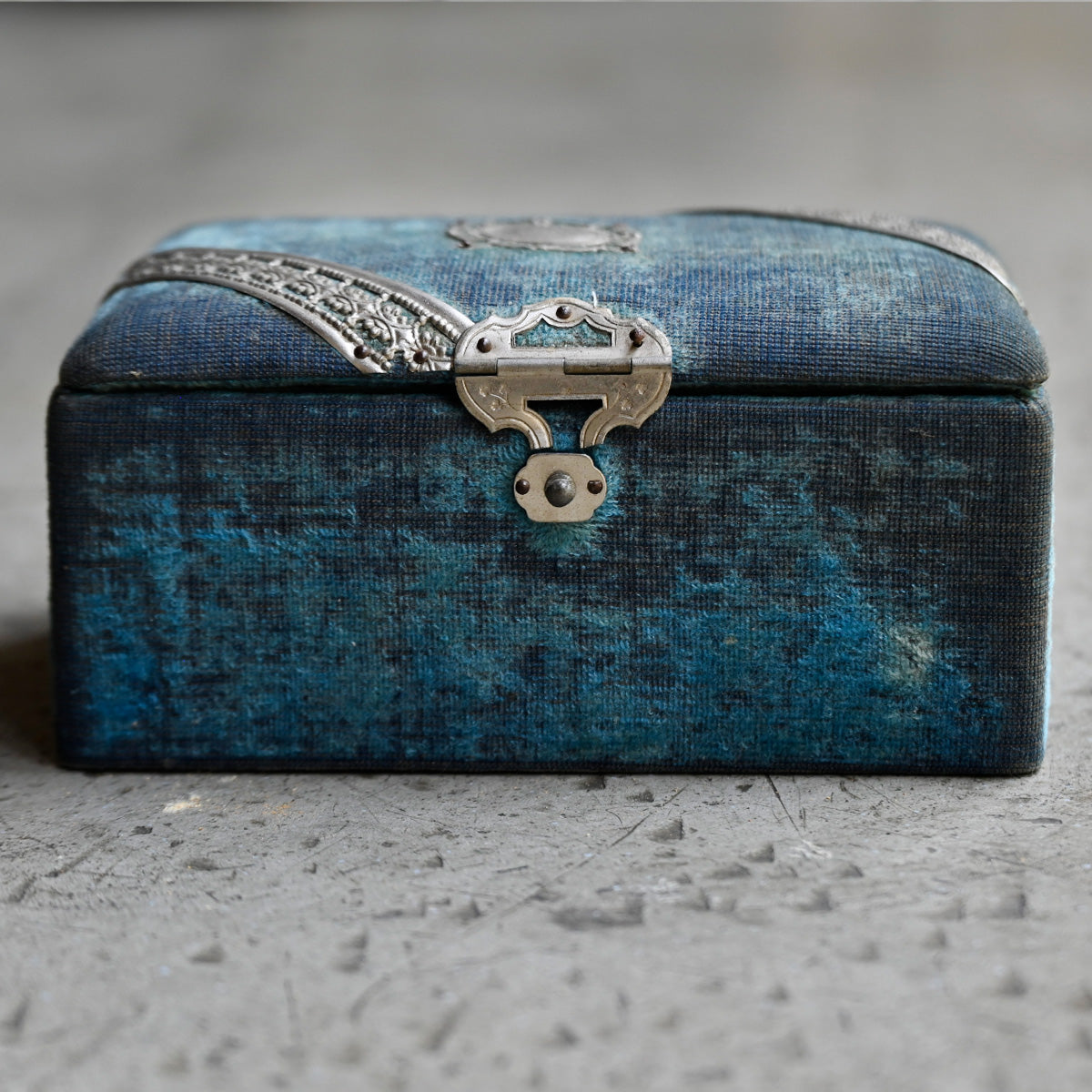 Jewelry velvet case " Art nouveau style"{R-00708}