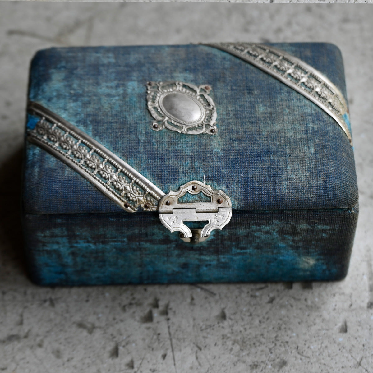 Jewelry velvet case " Art nouveau style"{R-00708}