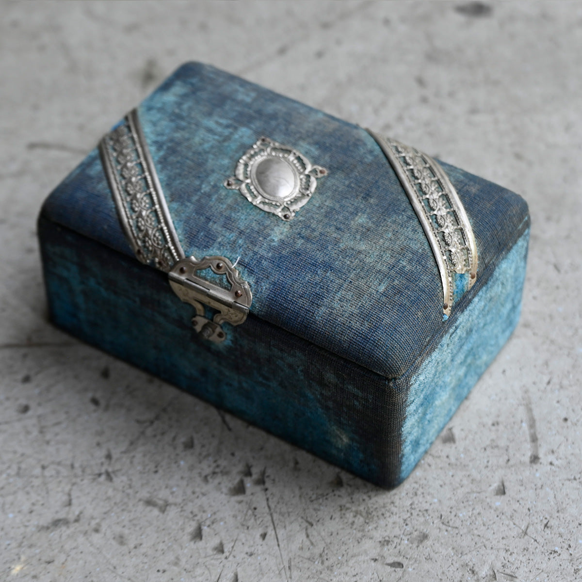Jewelry velvet case " Art nouveau style"{R-00708}