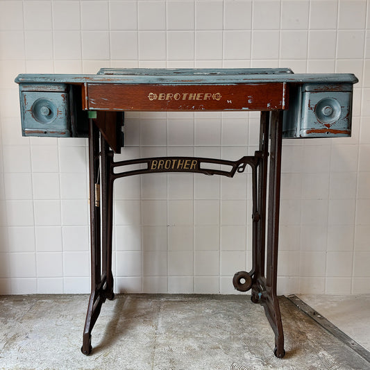 Sewing machine stand "Brother" { F-00108}