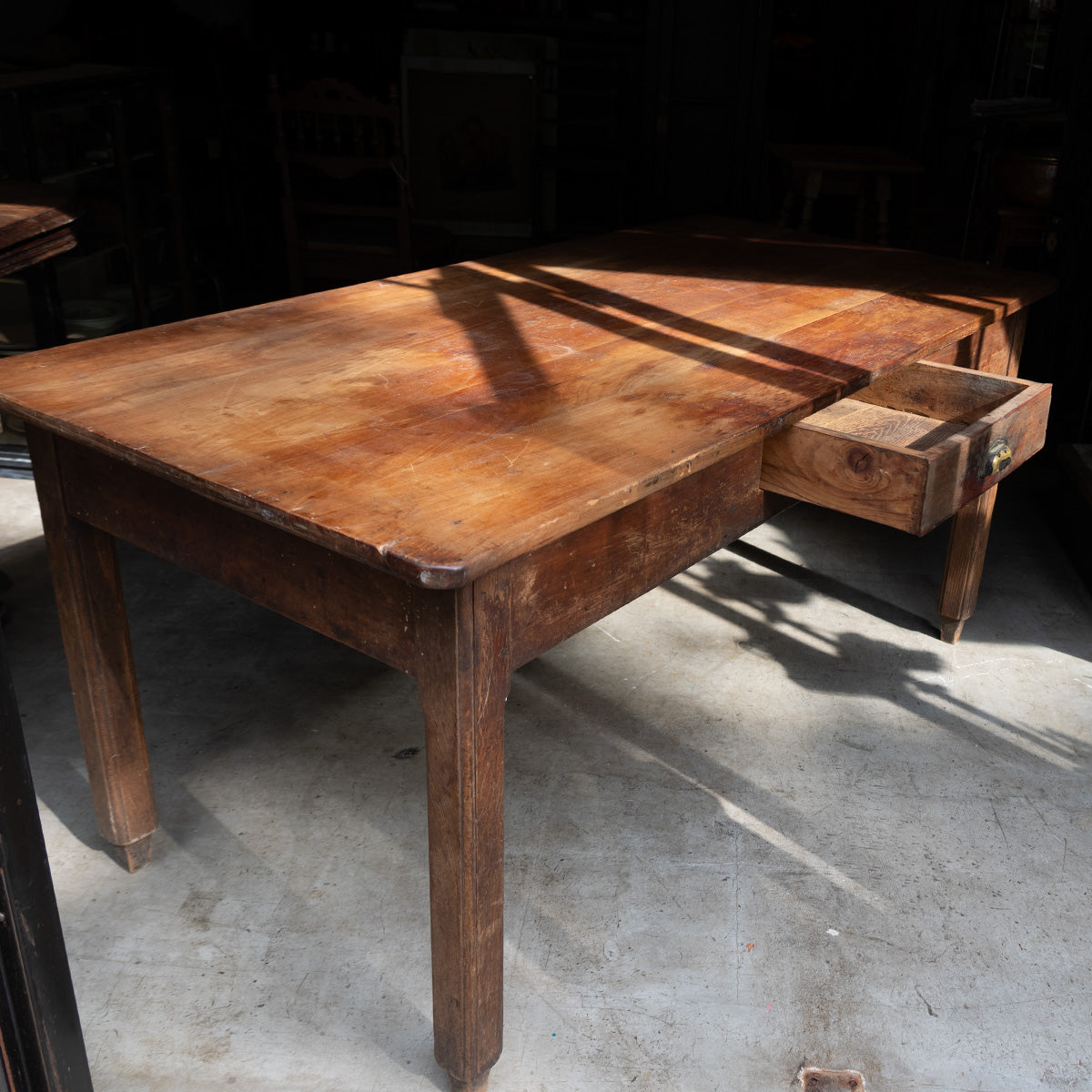 Oak wood table {R-00101}