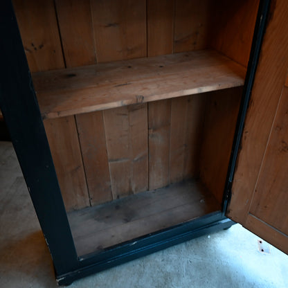 Napoléon style cabinet {R-00102}