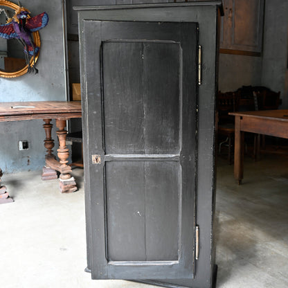 Napoléon style cabinet {R-00102}