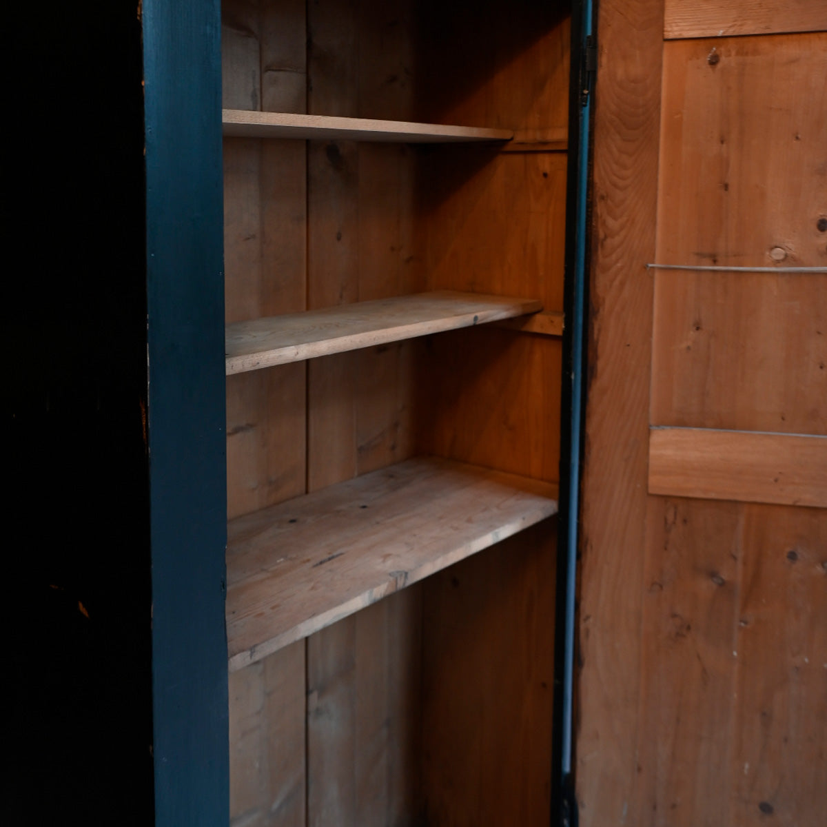 Napoléon style cabinet {R-00102}