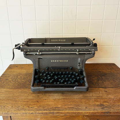 Typewriter / Underwood社製 ｛F-00901｝