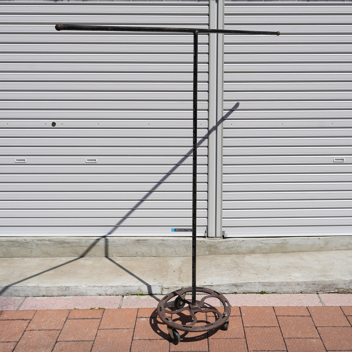 Vintage Metal T Hanger Rack｛ F-00322｝