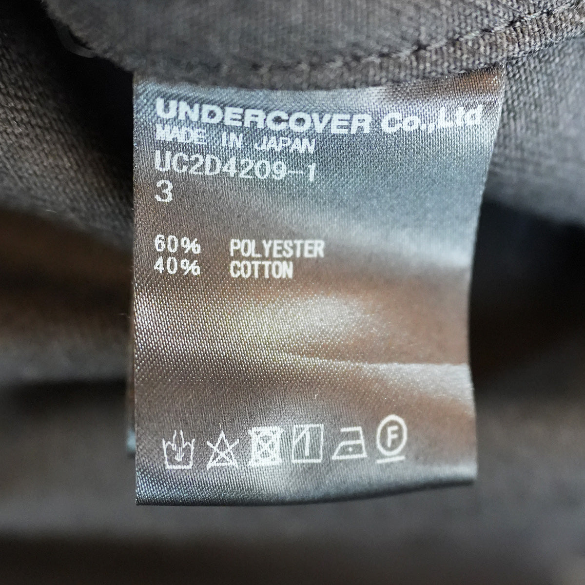 UNDERCOVER  / EMBROIDERED TRUCKER JACKET｛F-00811｝