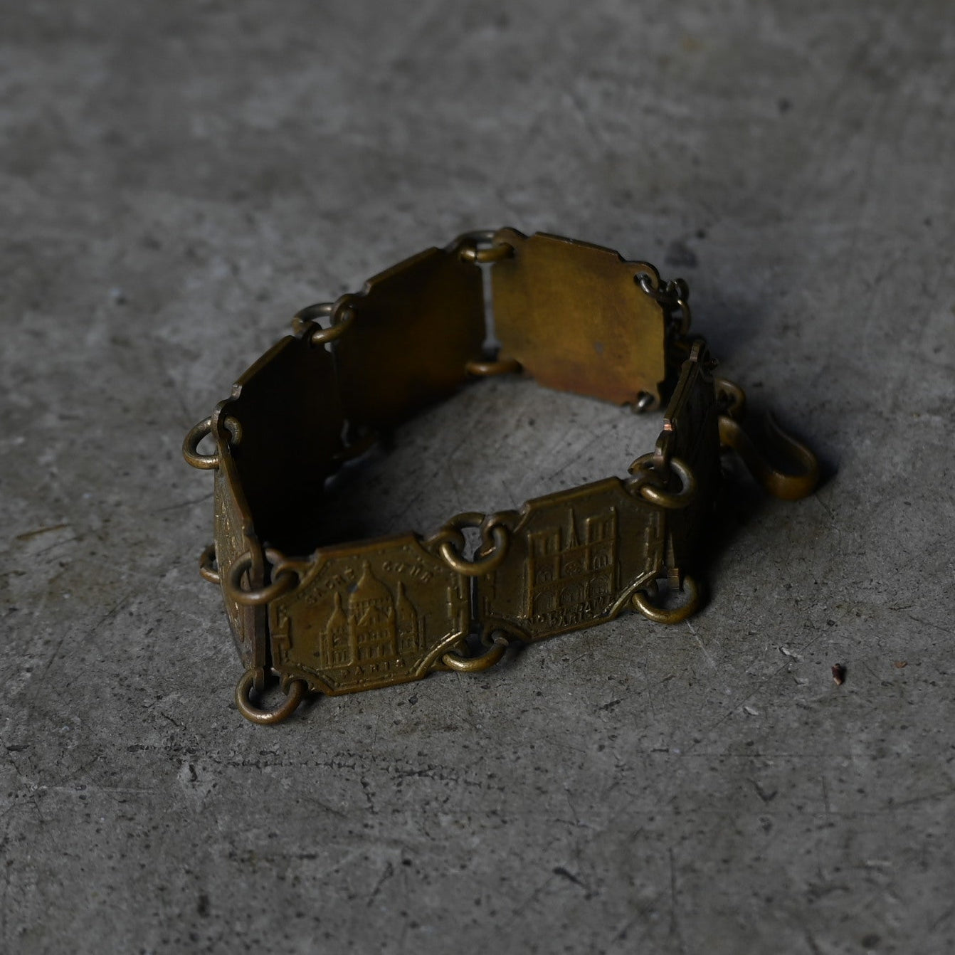 Vintage European Landmark Bracelet{R-00942}