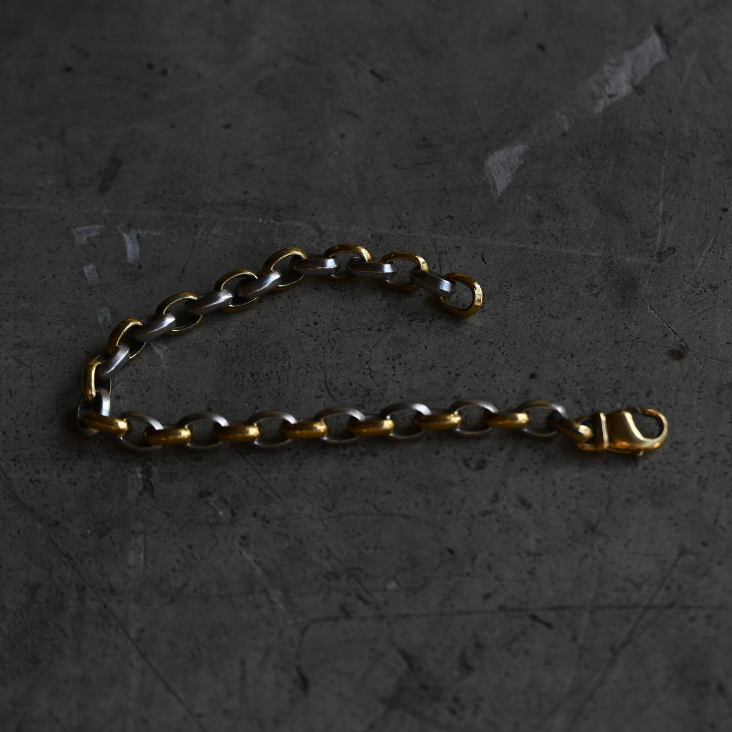 Vintage Gold and Silver Twisted Chain Bracelet{R-00951}