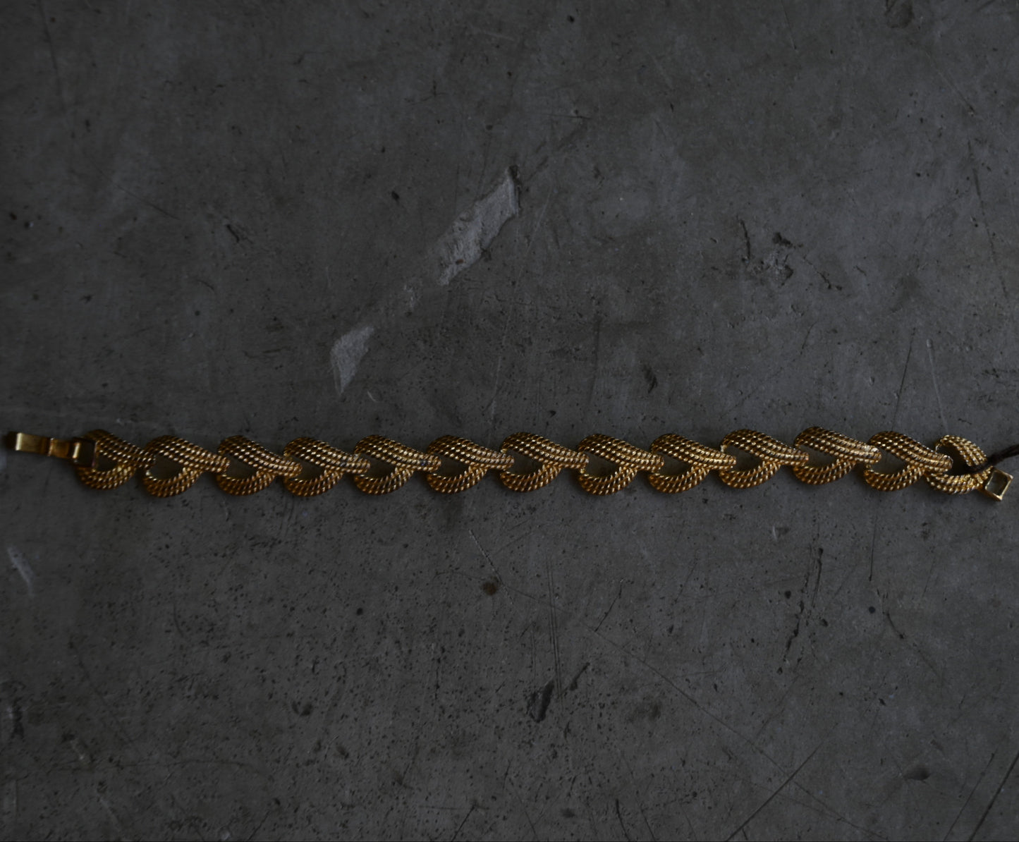 Vintage Gold Twist Chain Bracelet{R-00941}