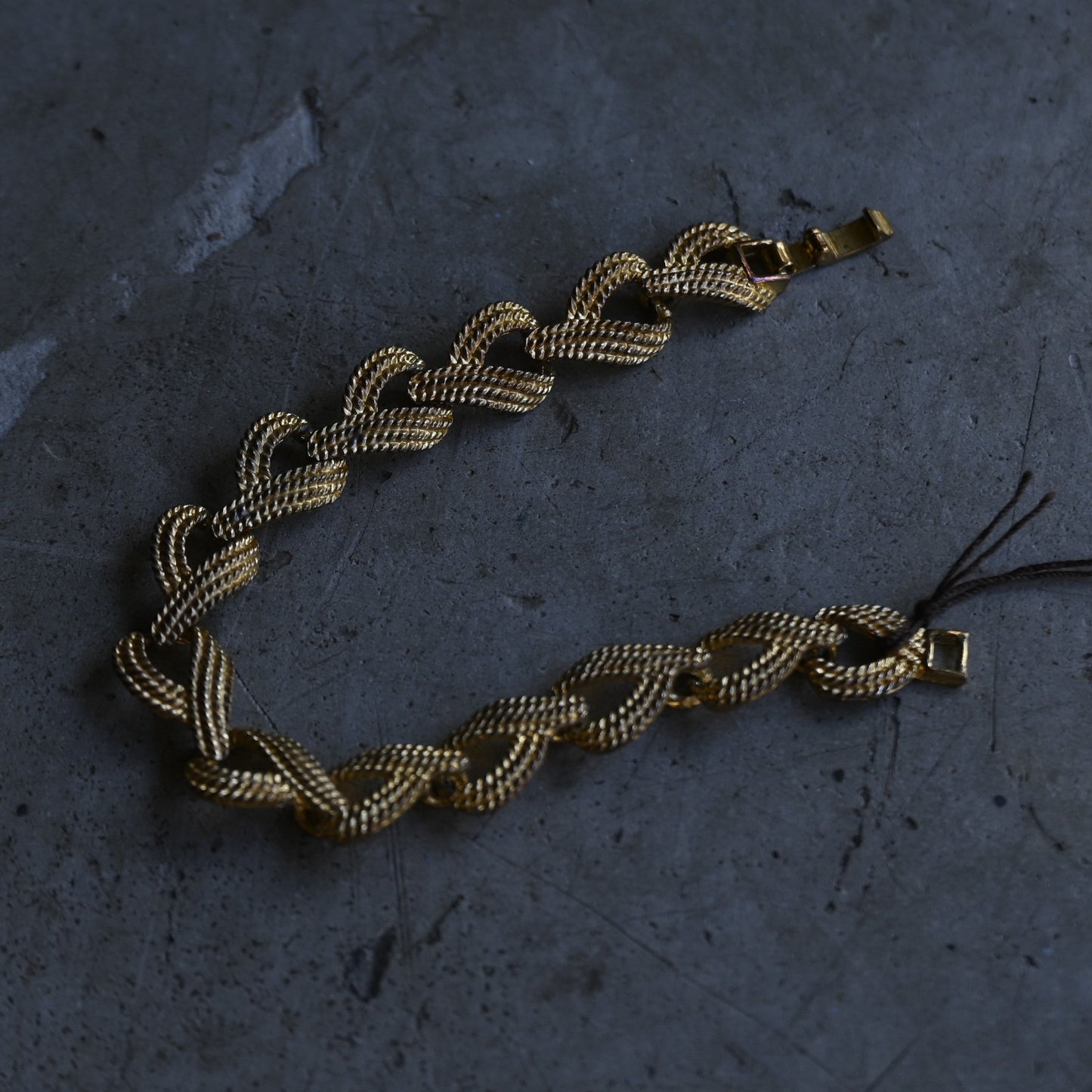Vintage Gold Twist Chain Bracelet{R-00941}