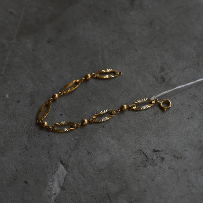 Vintage Gold Link Bracelet{R-00943}