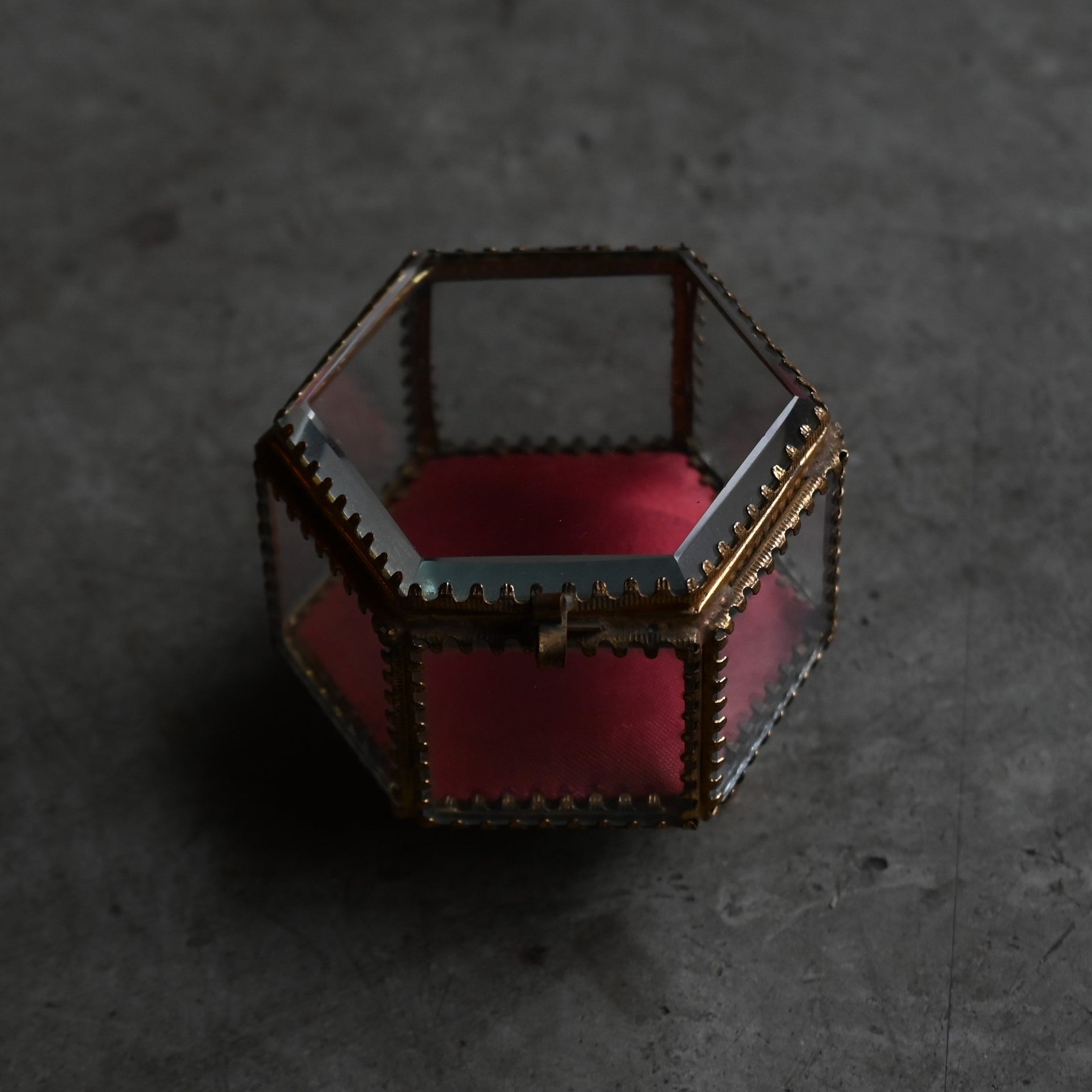* vintage box ✵ エッフェル塔 * 硝子の ジュエリーボックス vintage box ✵ エッフェル塔 * 硝子の ジュエリーボックス vintage