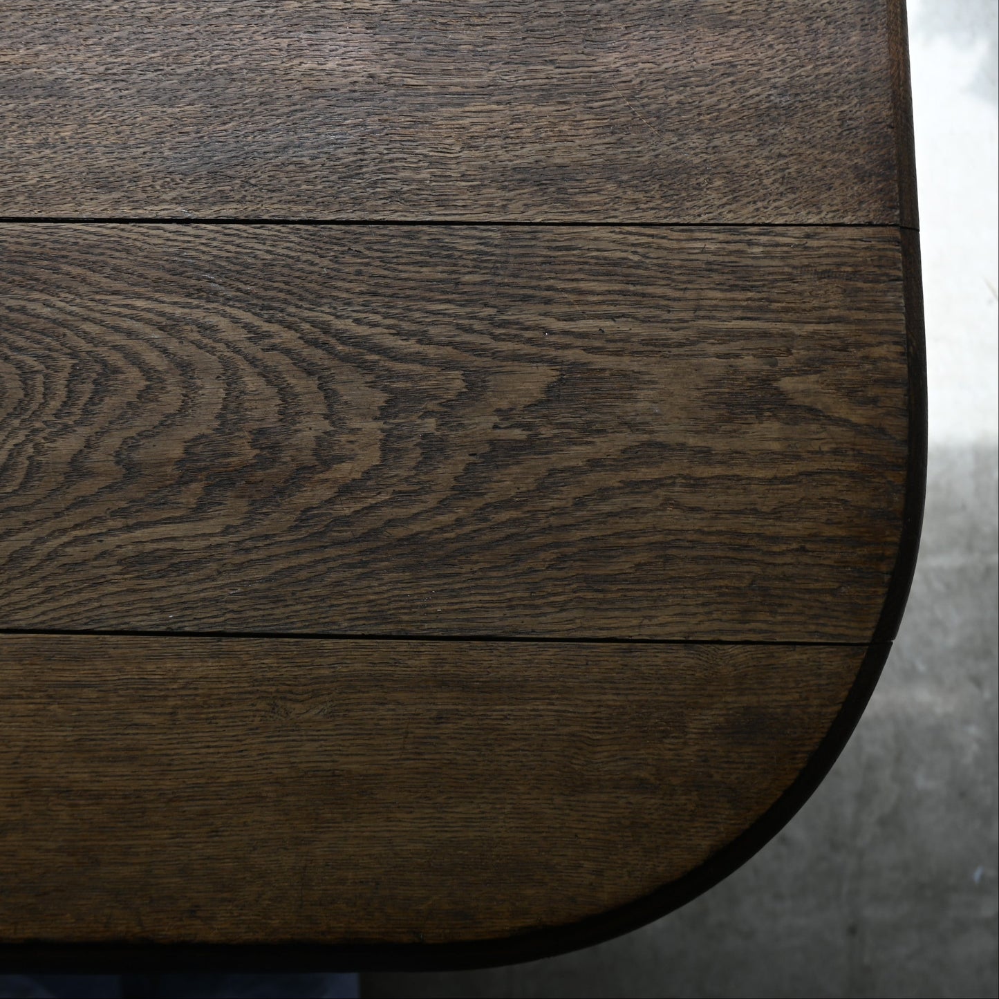 Oak wood square table {R-00104}
