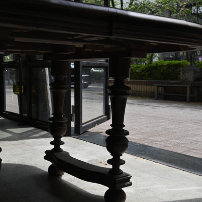 Oak wood square table {R-00104}