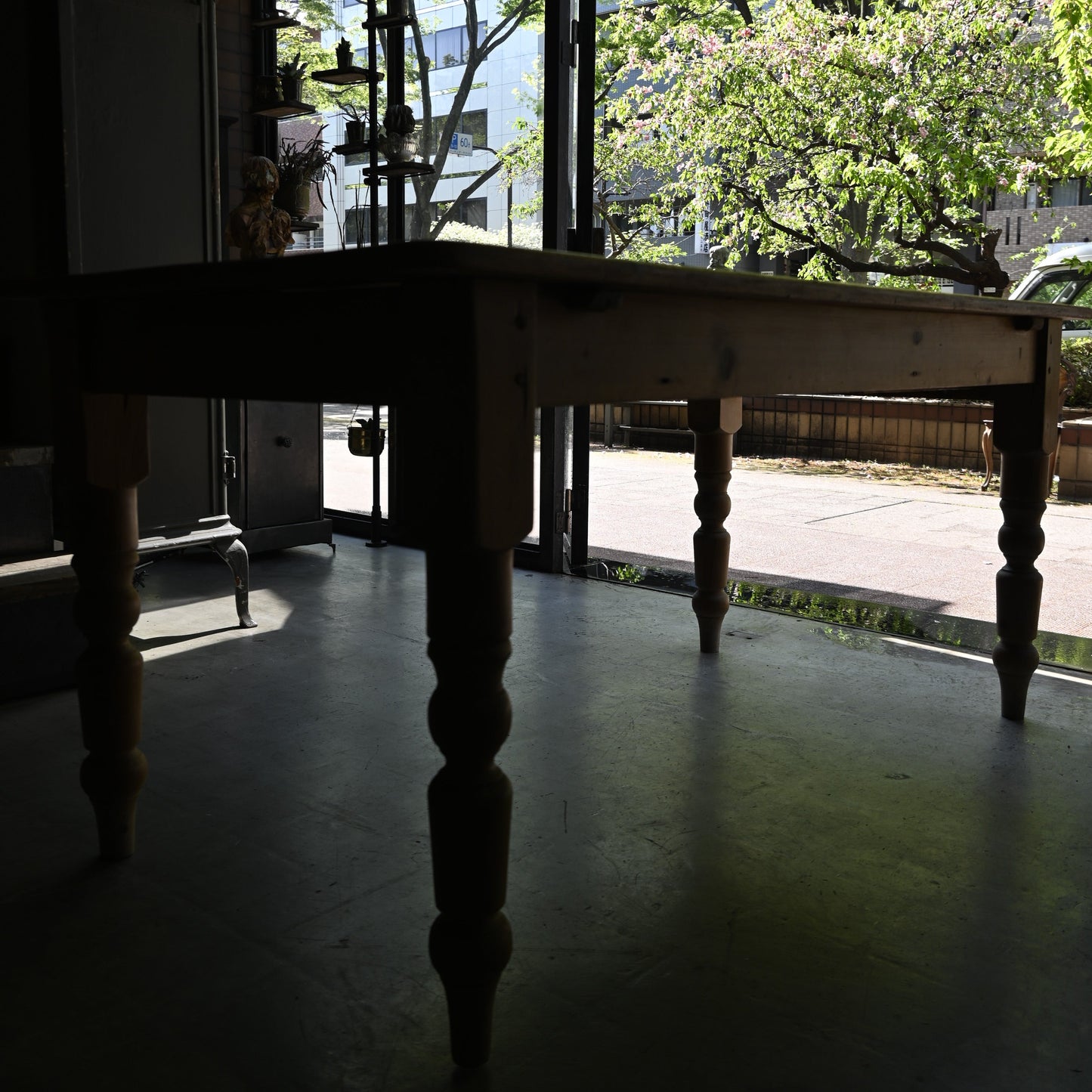 Pine wood long table {R-00106}