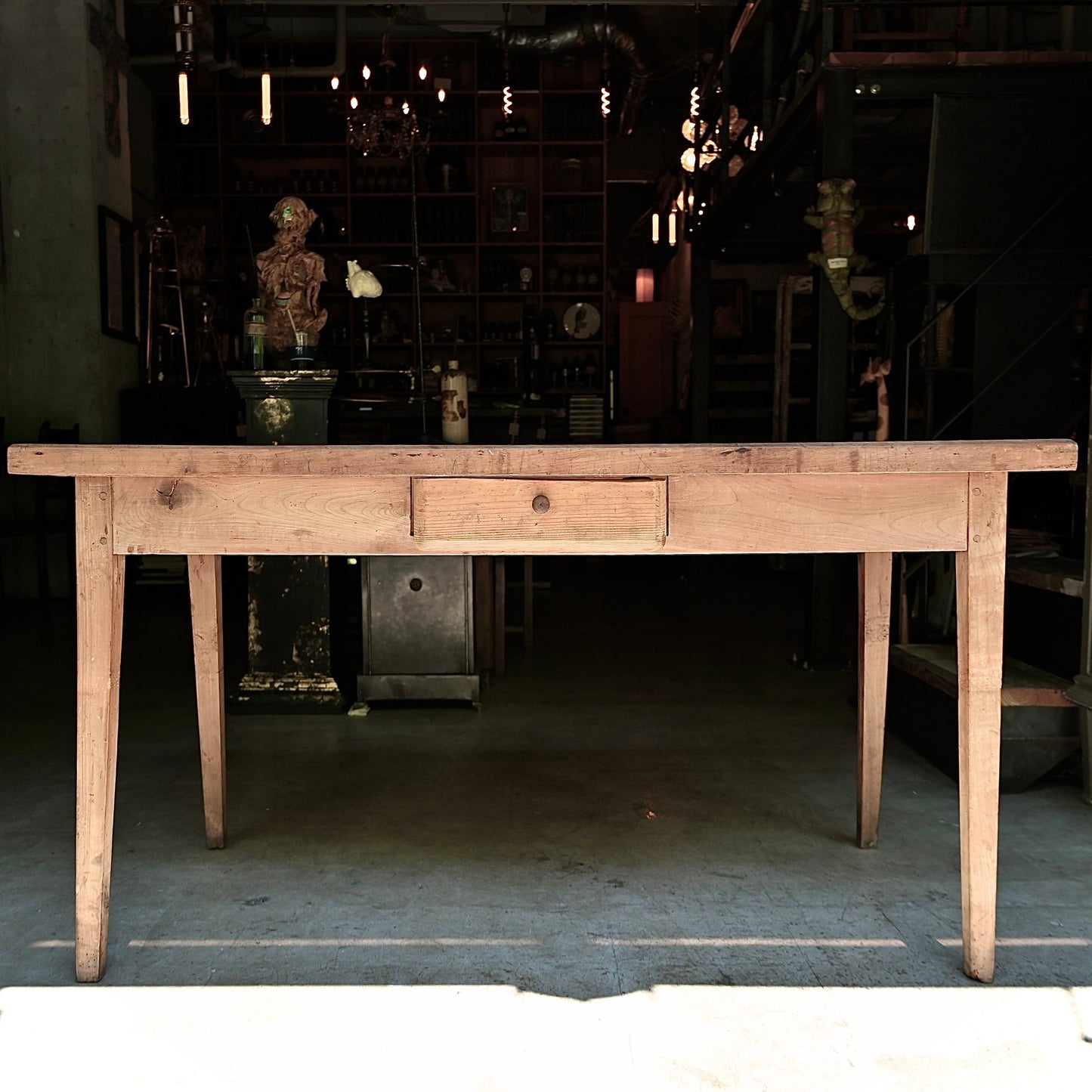 Wood dining  table {R-00109}