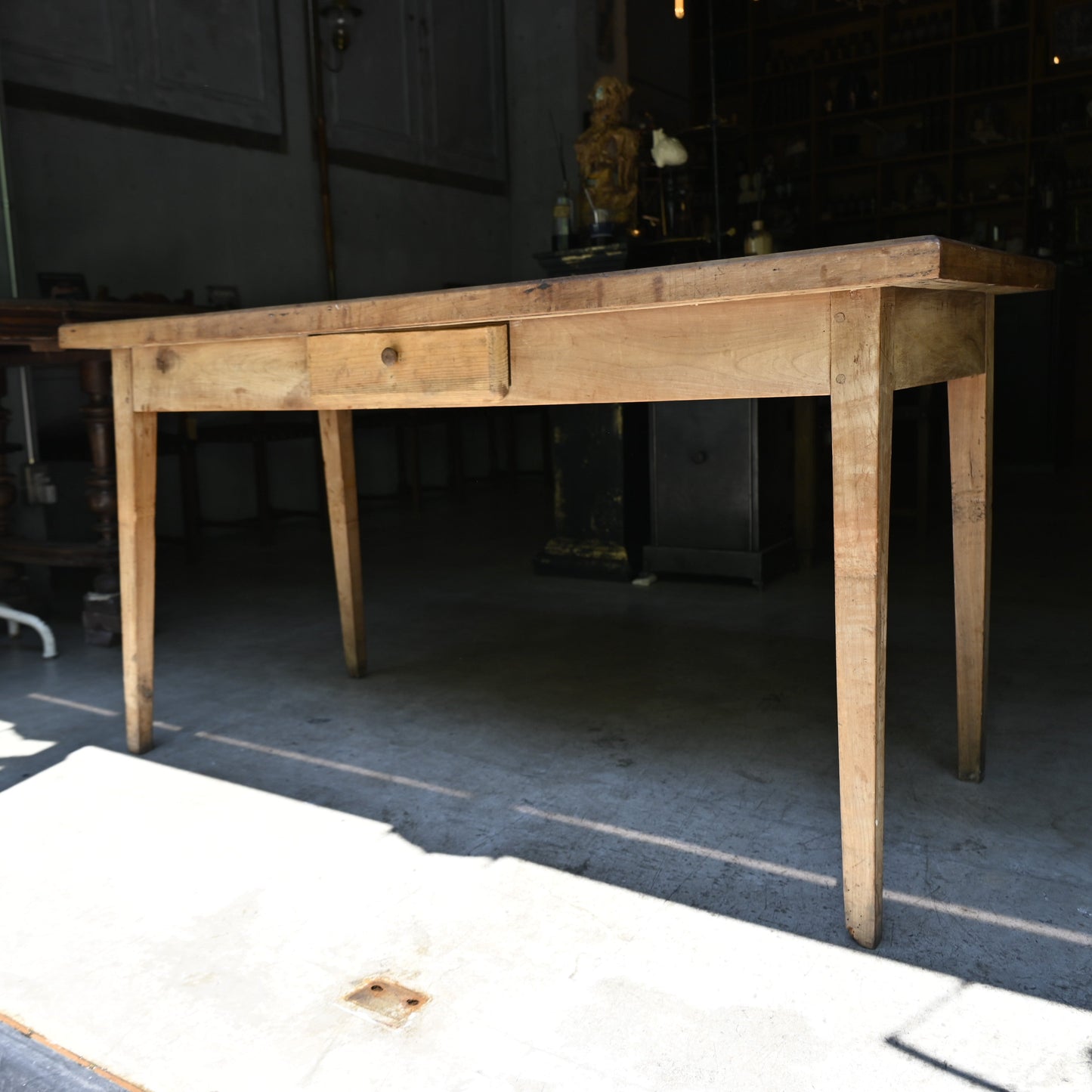 Wood dining  table {R-00109}