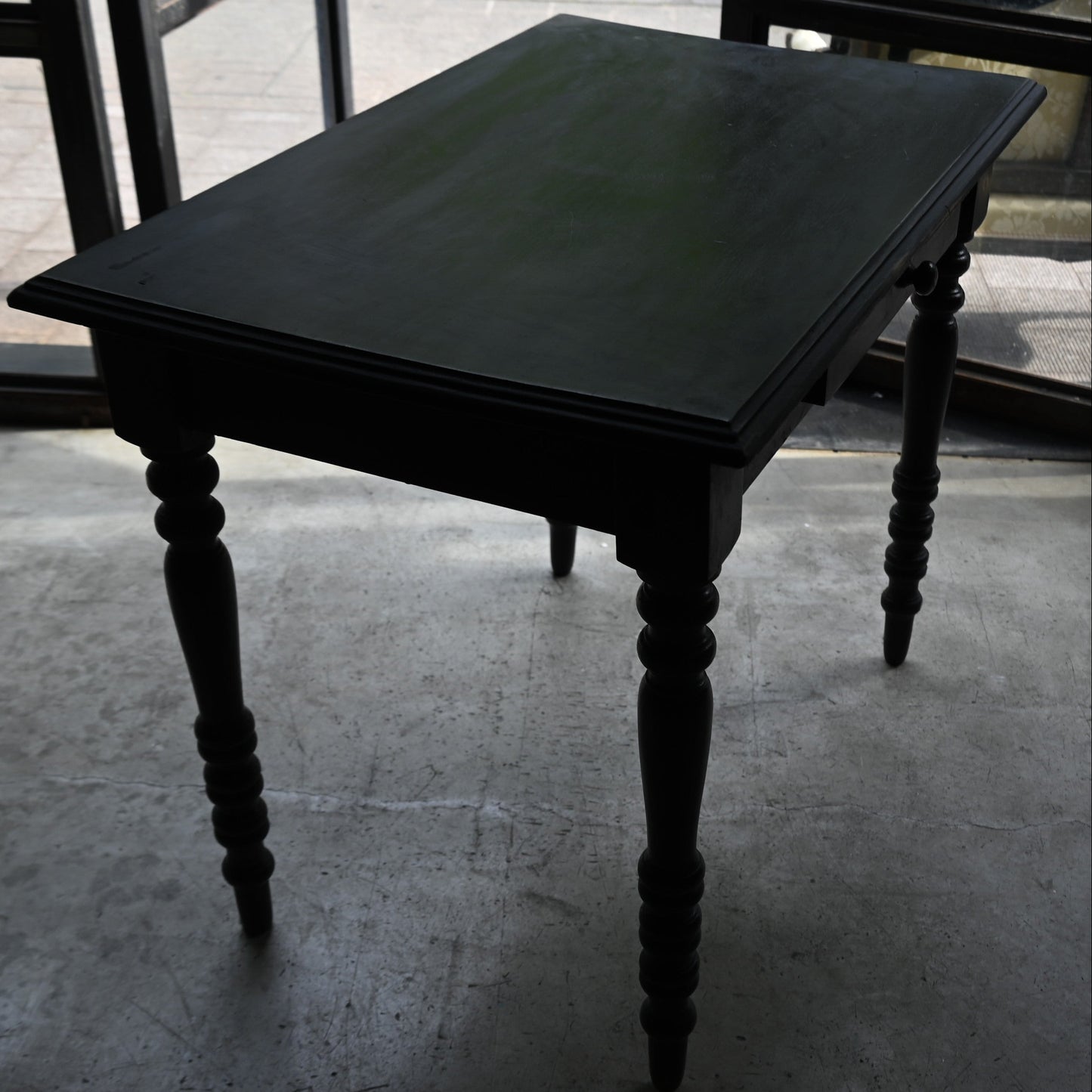 Napoléon III style Black paint Table {RF-00308}