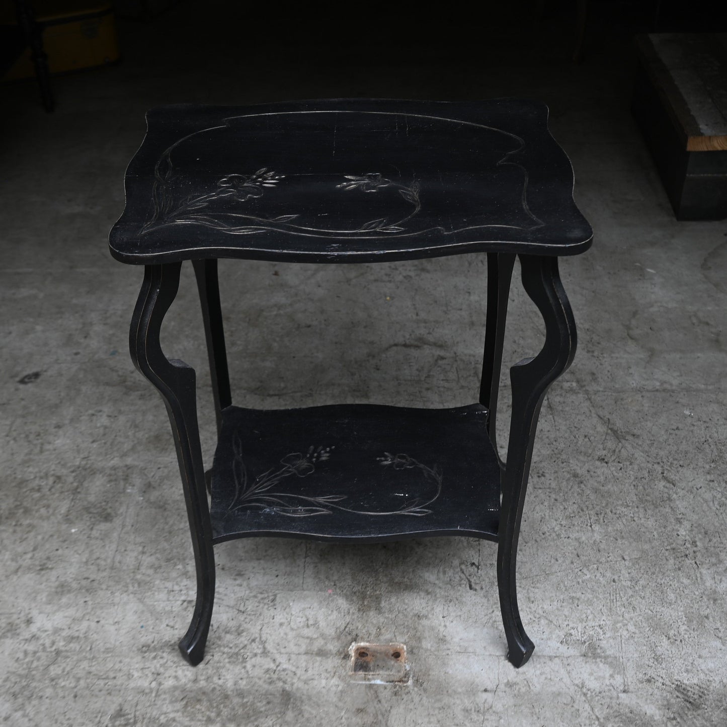 Floral sculpture side Table｛RF-00217｝