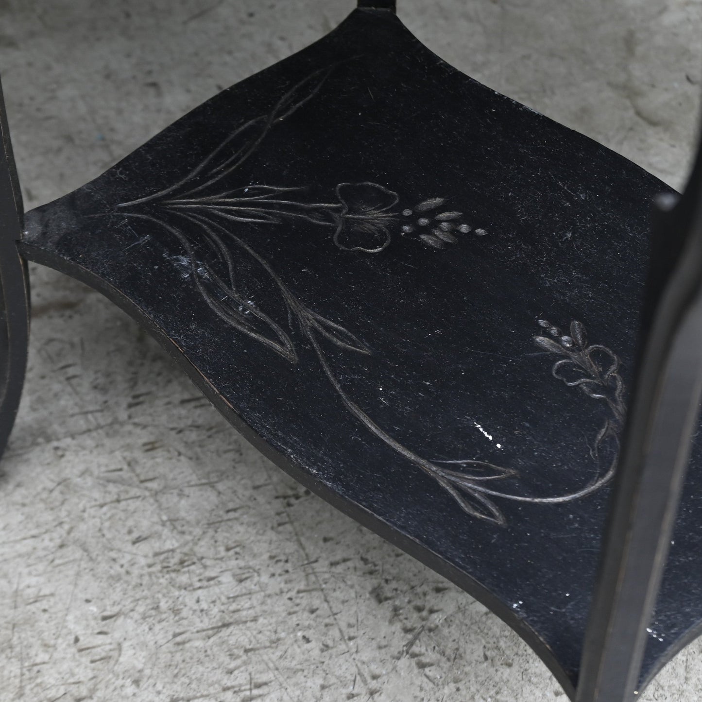 Floral sculpture side Table｛RF-00217｝