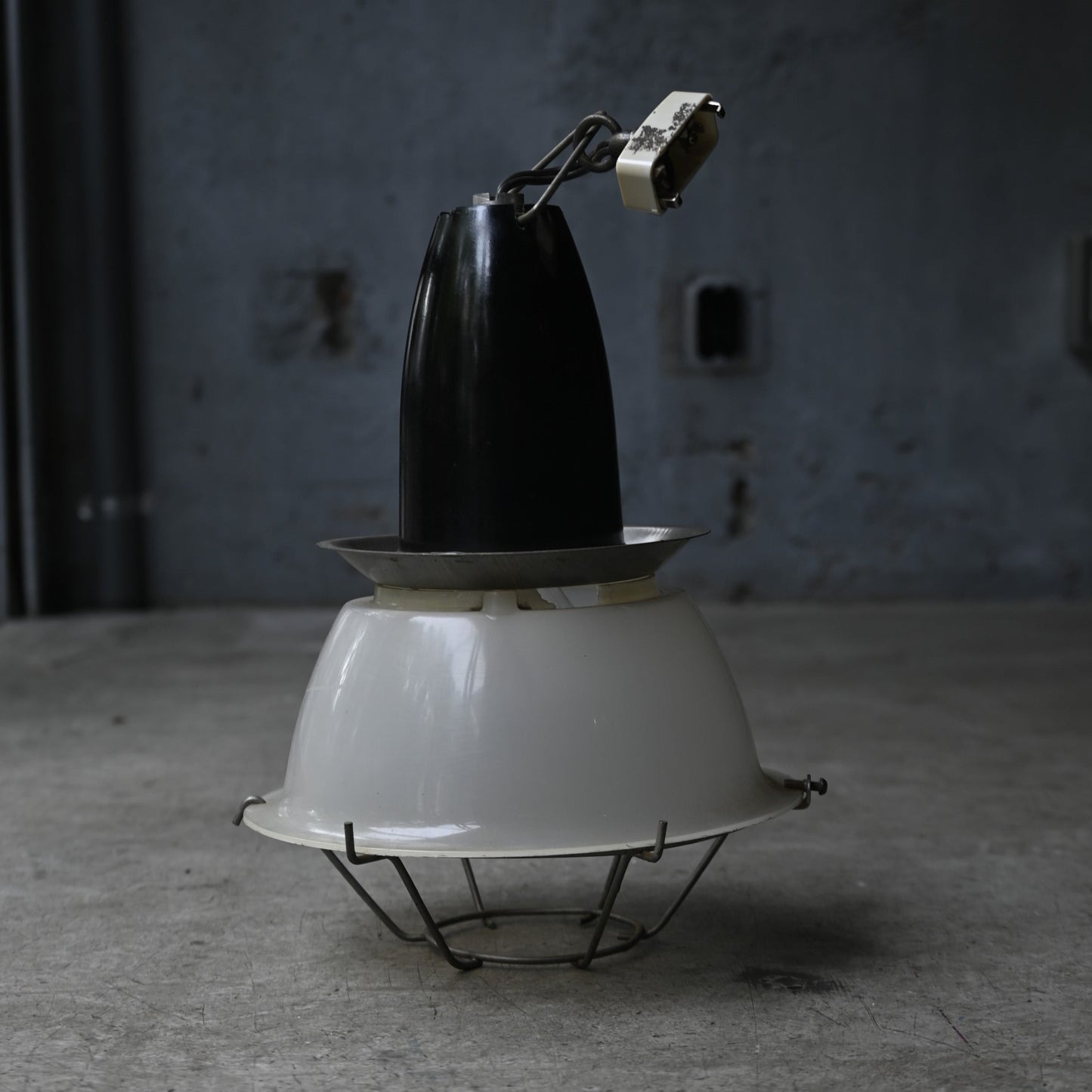 Soviet Industrial Lamp｛RF-00801｝