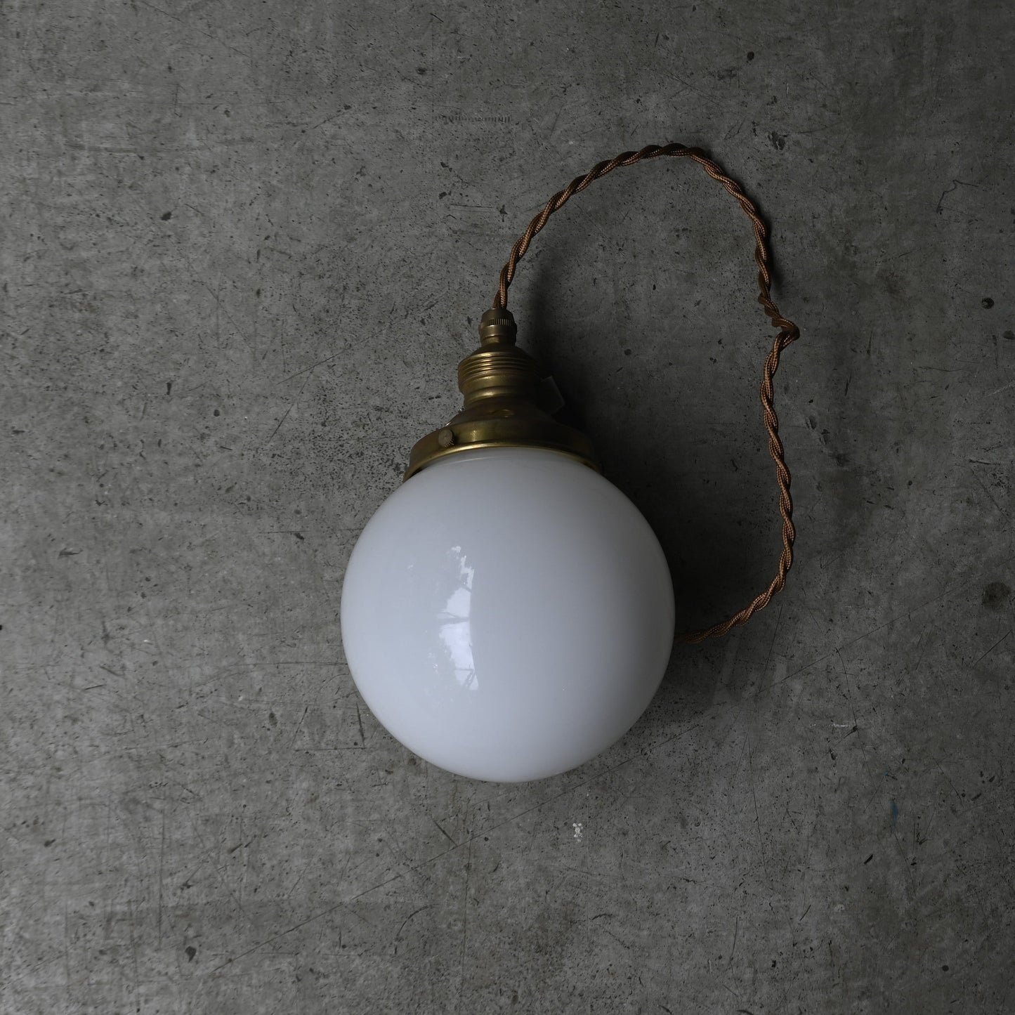 Milk Glass Round Lamp｛RF-00803｝