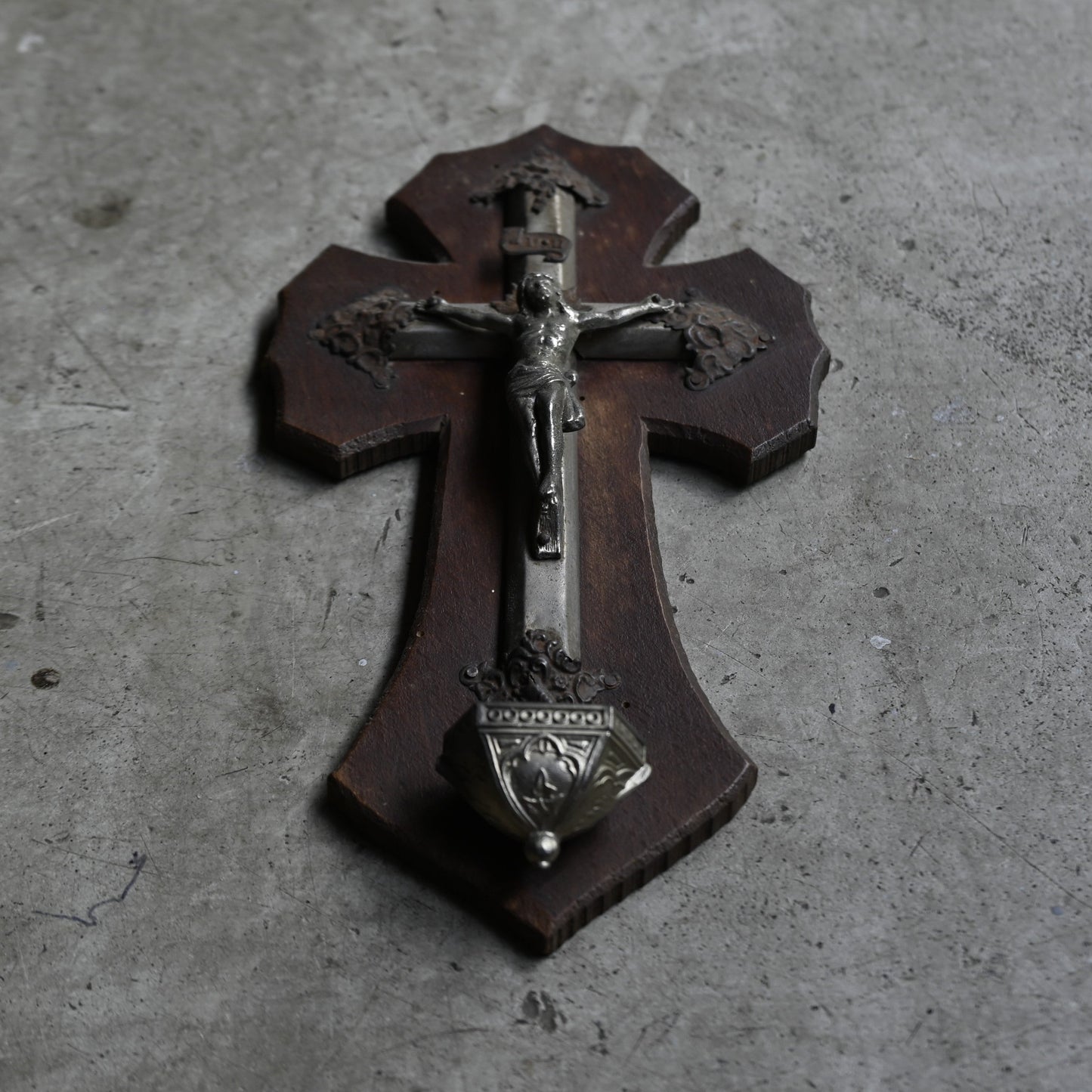 Metal & Wood Bénitier｛ RB-00216 ｝