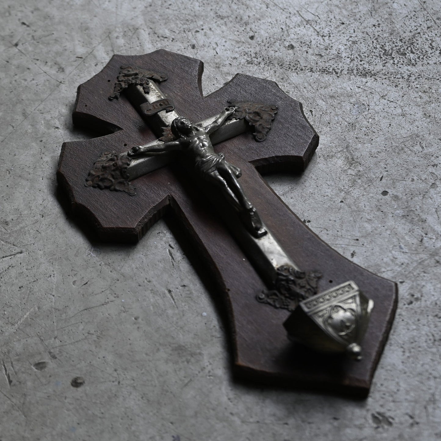Metal & Wood Bénitier｛ RB-00216 ｝