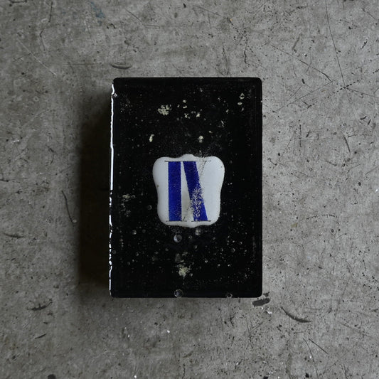 Acrylic resin object "XI"｛RB-01009｝