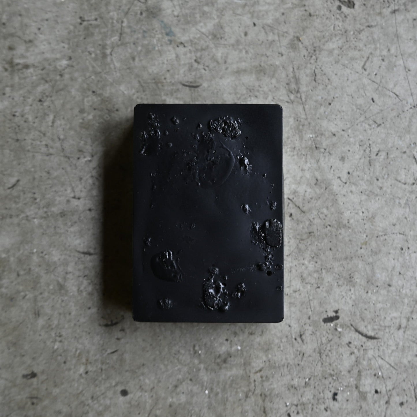 Acrylic resin object "XI"｛RB-01009｝