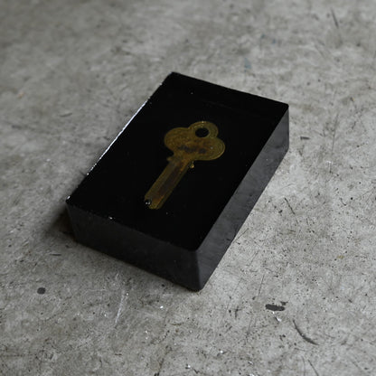 Acrylic resin object "Key"｛RB-01011｝