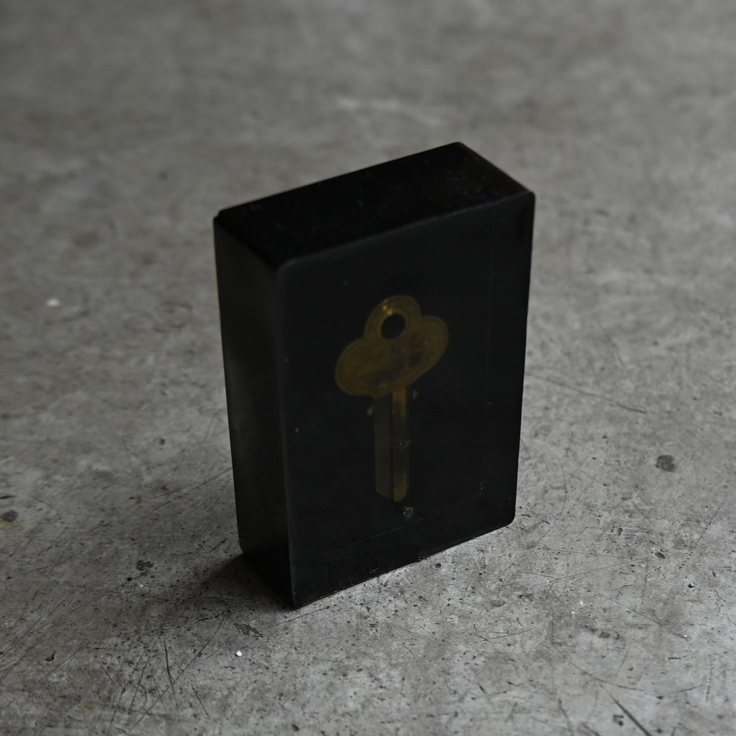 Acrylic resin object "Key"｛RB-01011｝