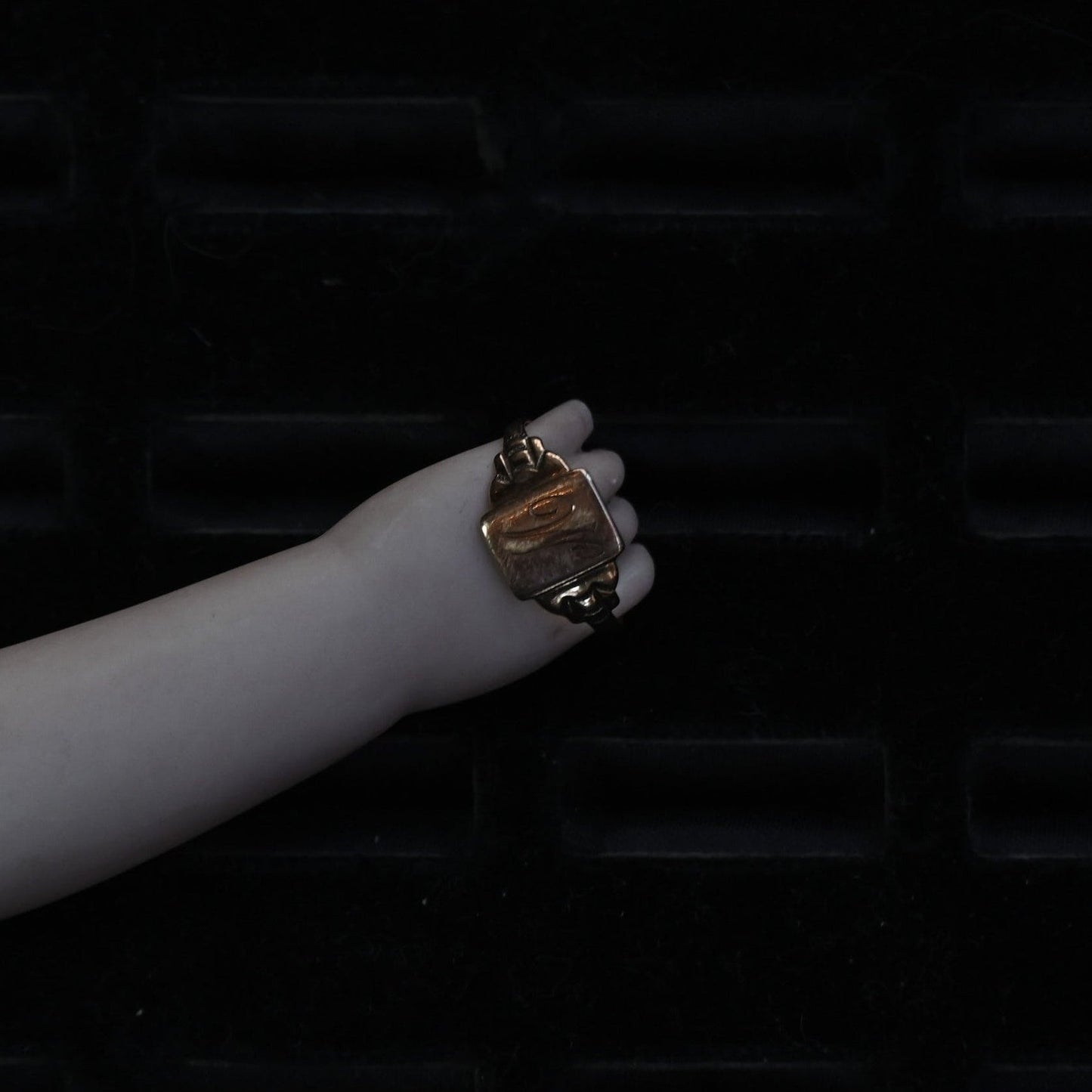10k Signet Ring "M" ｛RM-00303｝