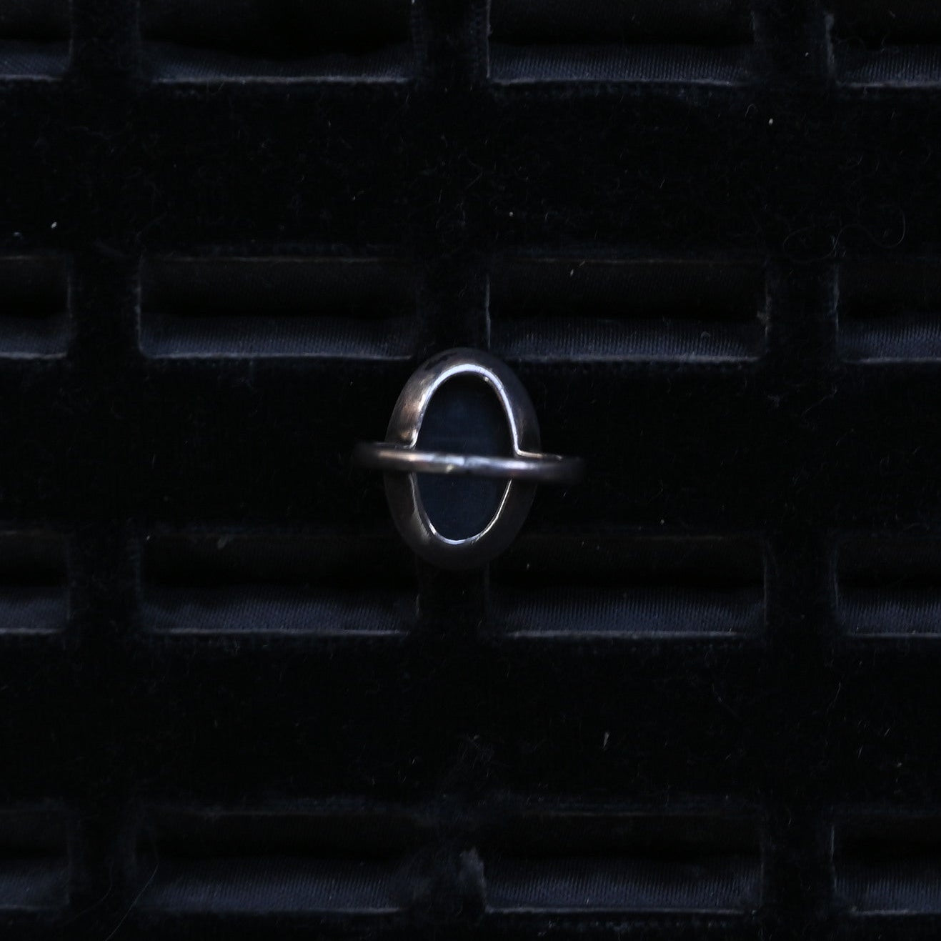 Black Faceted Stone Ring "Metal" ｛RM-00306｝